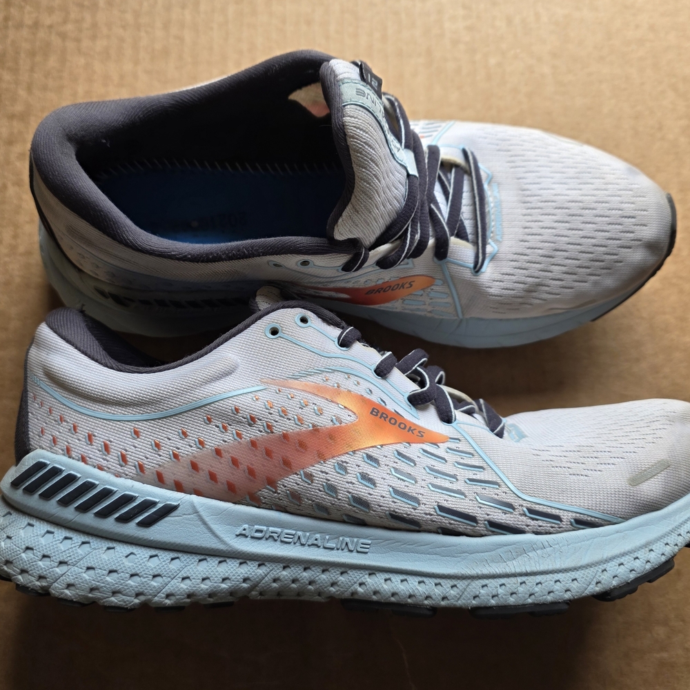 Brooks Adrenaline GTS 21 Running Shoes